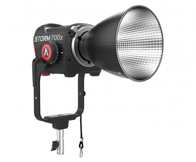 Прожектор Aputure STORM 700x